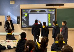 教师团队本身的人工智能素不竭提拔